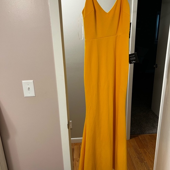 Lulu’s Infinite Glory Golden Yellow Dress. Small. NWT, never worn. Out of stock! - Picture 4 of 12